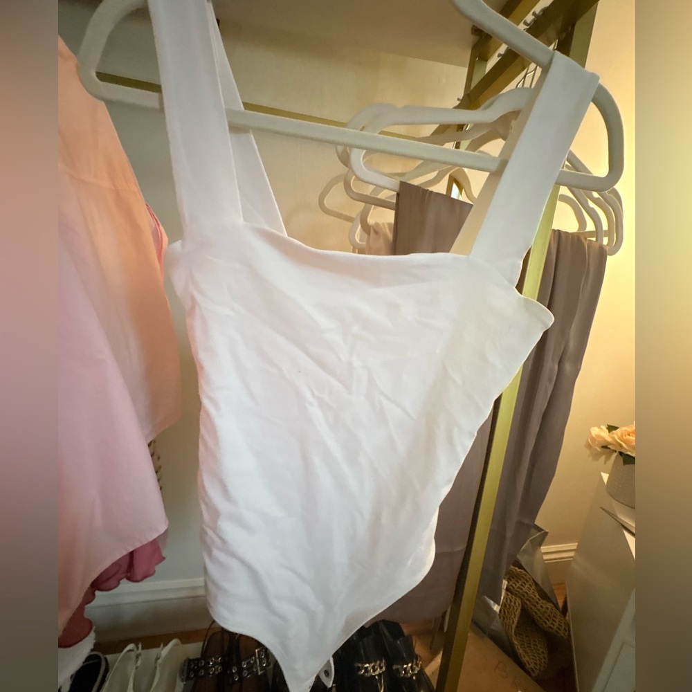 A&F SQUARE NECK BODYSUIT SOFT COLLECTION